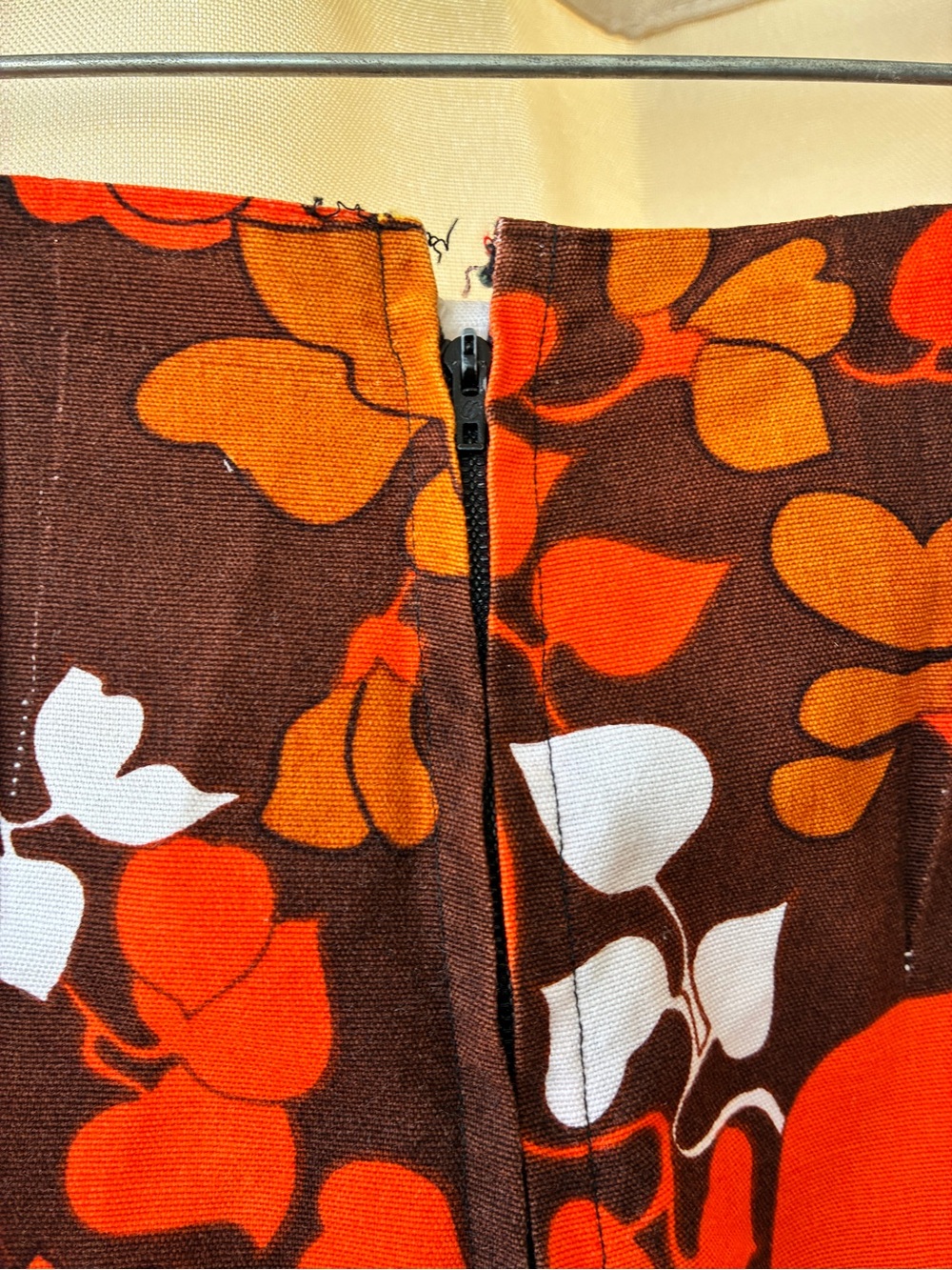 Vintage 60s/70s Mod Style Pantsuit Top & Pants Set - Picture 10 of 17